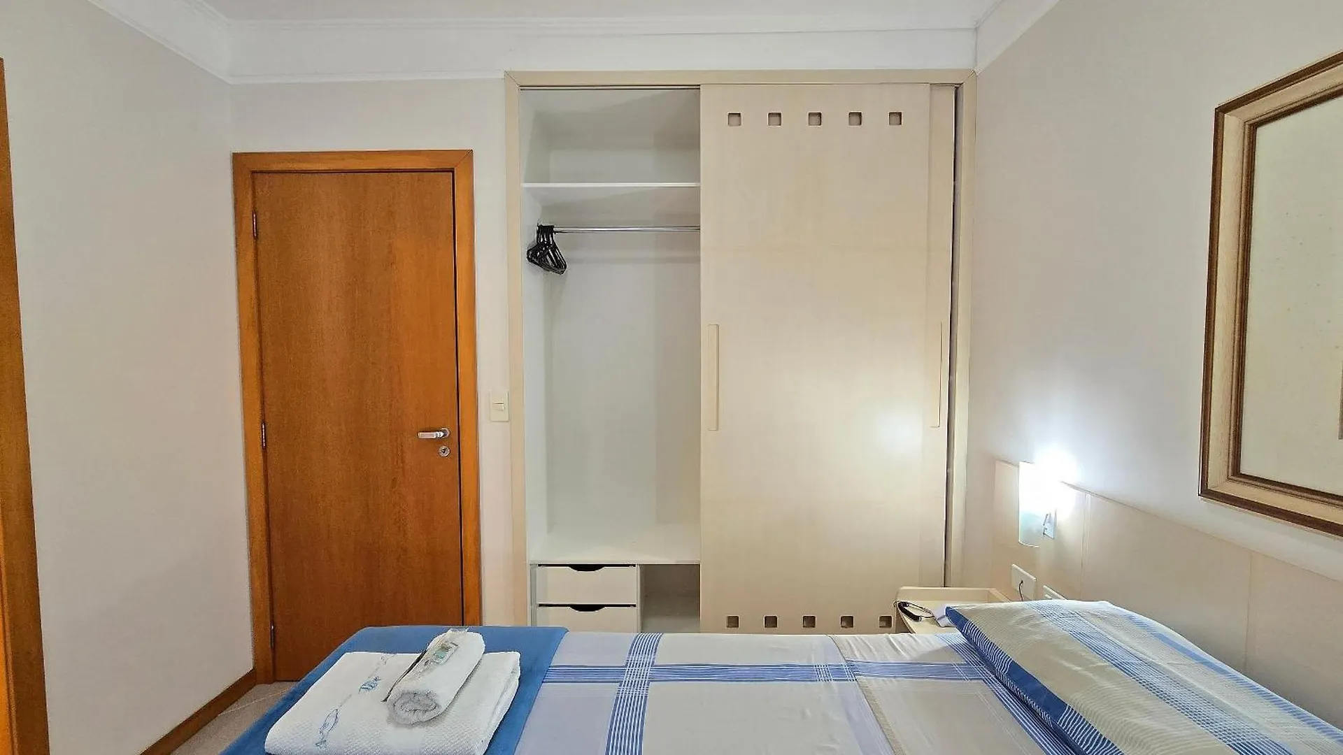 Costa Sul Apartamentos Centro Bc/Piscina/Jacuzzi/Garagem Balneário Camboriú
