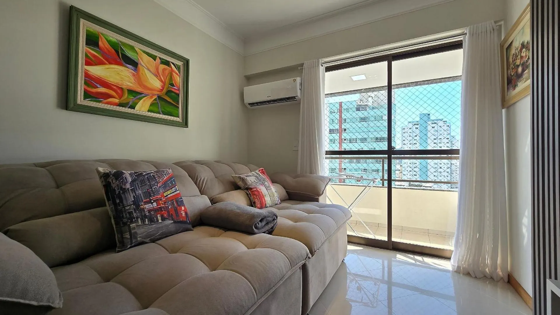 Costa Sul Apartamentos Centro Bc/Piscina/Jacuzzi/Garagem Balneário Camboriú