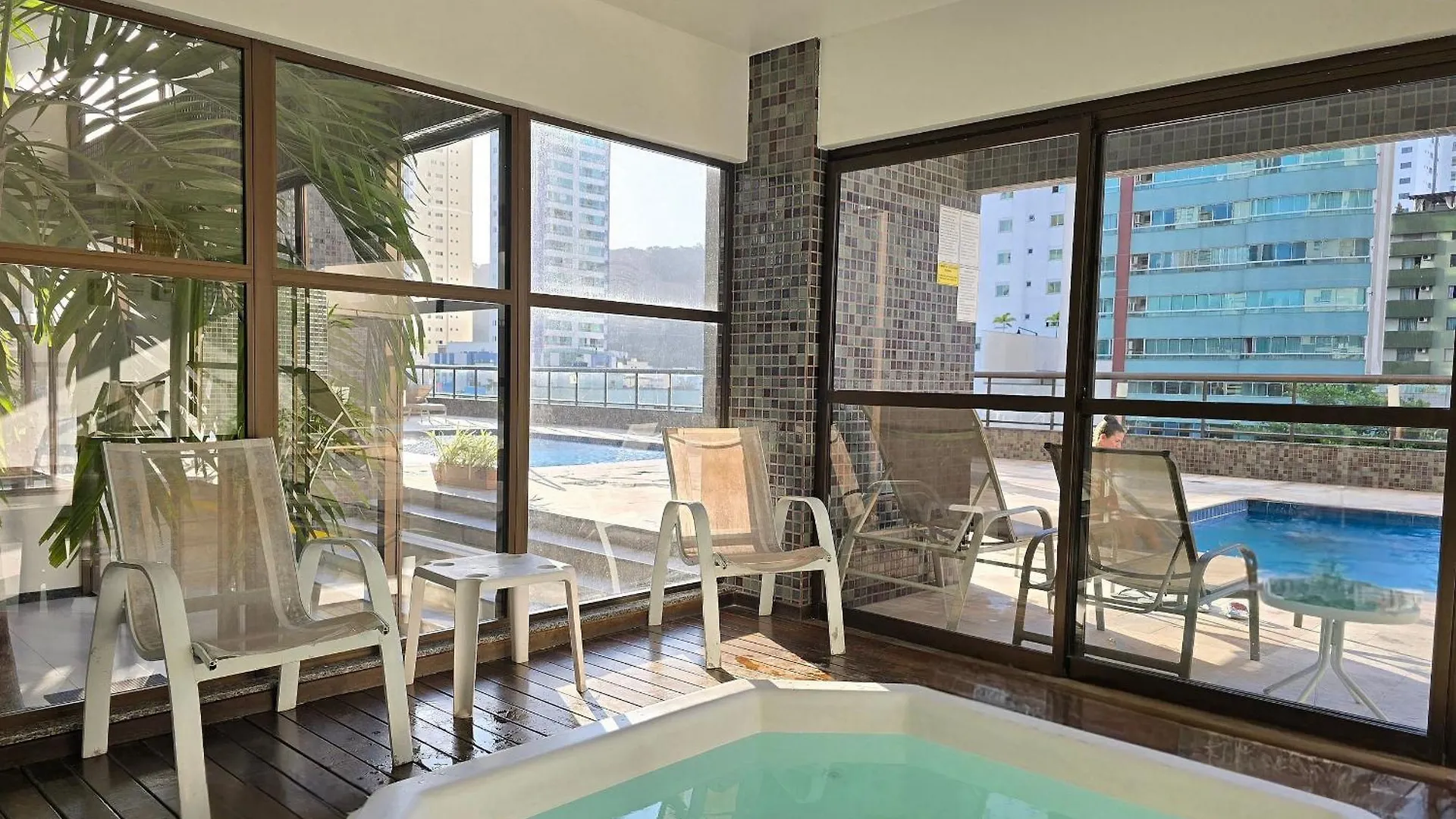 Costa Sul Apartamentos Centro Bc/Piscina/Jacuzzi/Garagem Balneário Camboriú