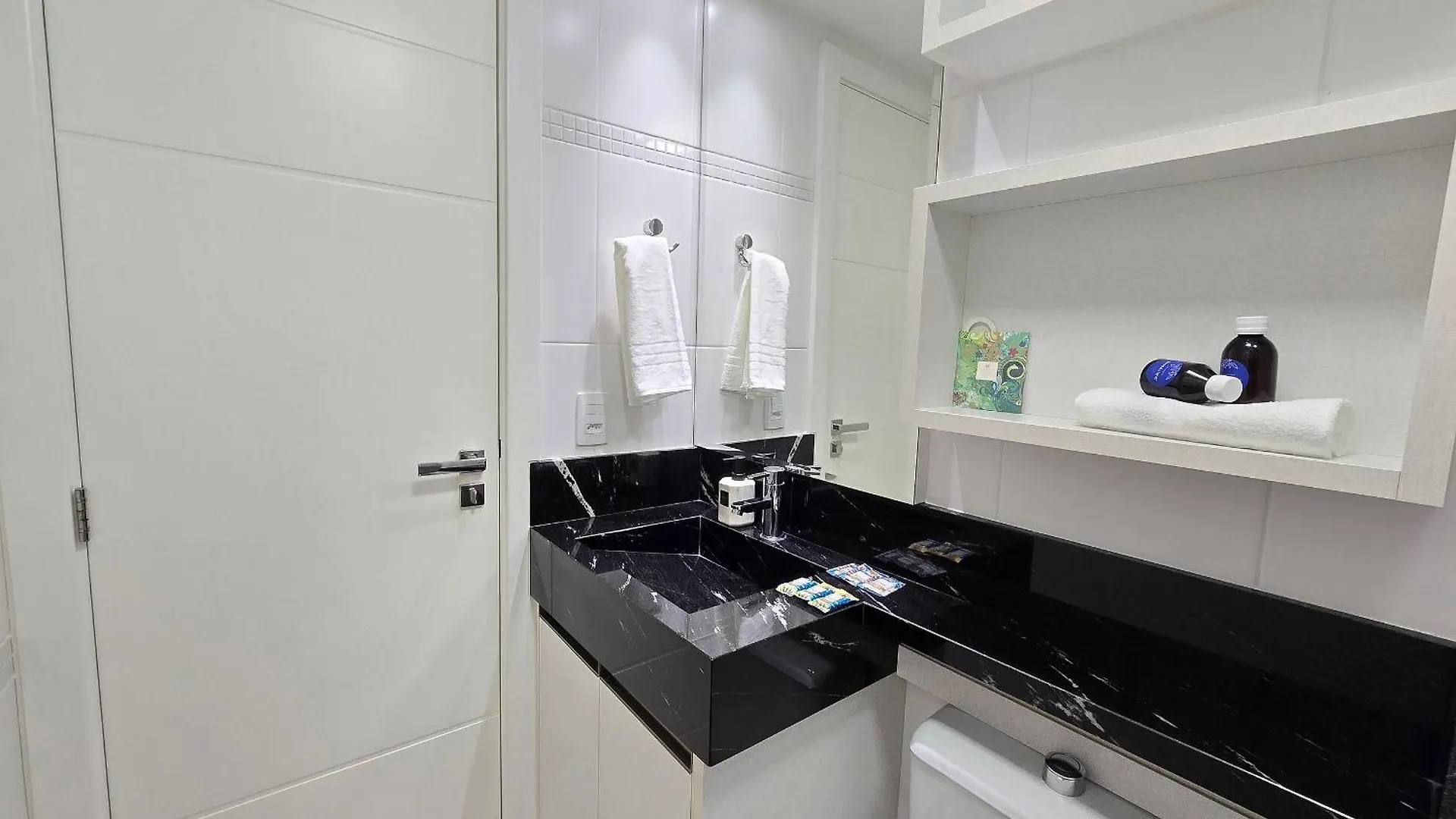 Costa Sul Apartamentos Centro Bc/Piscina/Jacuzzi/Garagem Balneário Camboriú