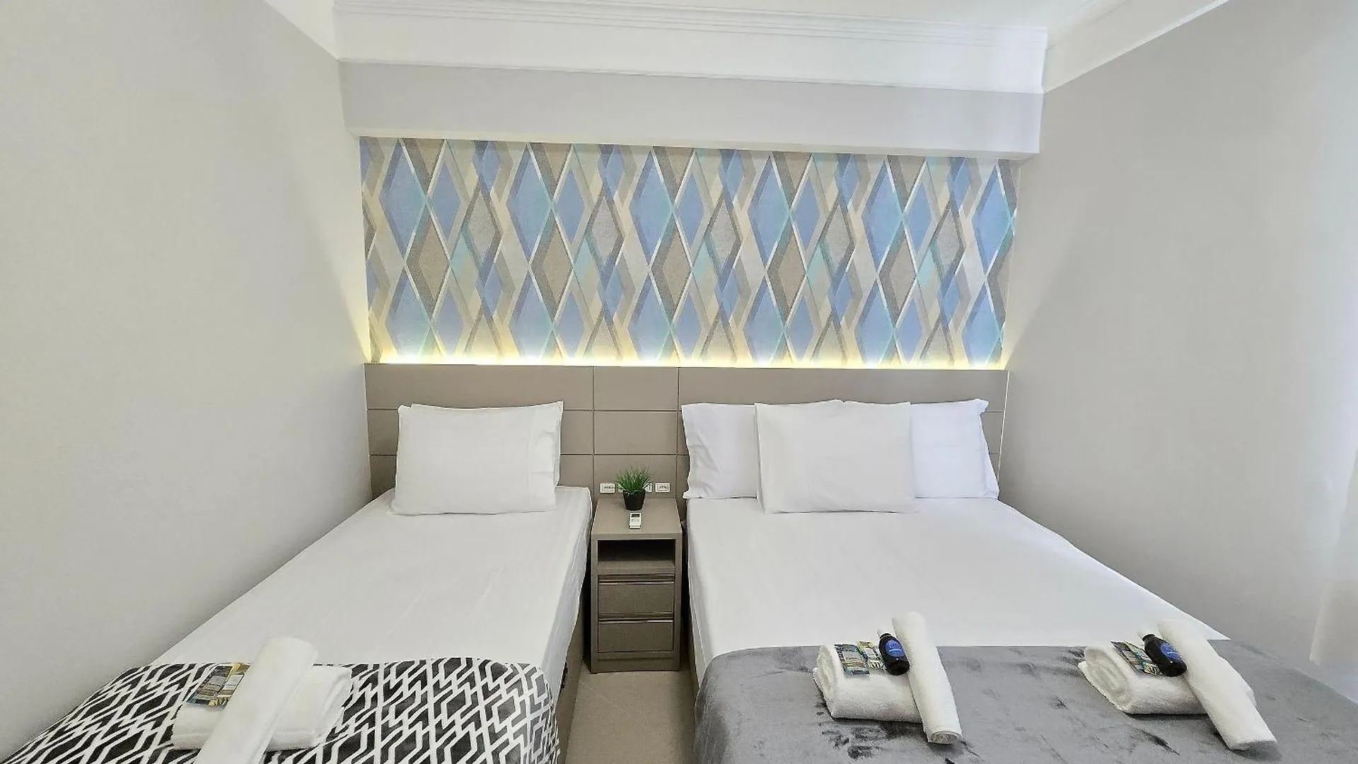 Costa Sul Apartamentos Centro Bc/Piscina/Jacuzzi/Garagem Balneário Camboriú
