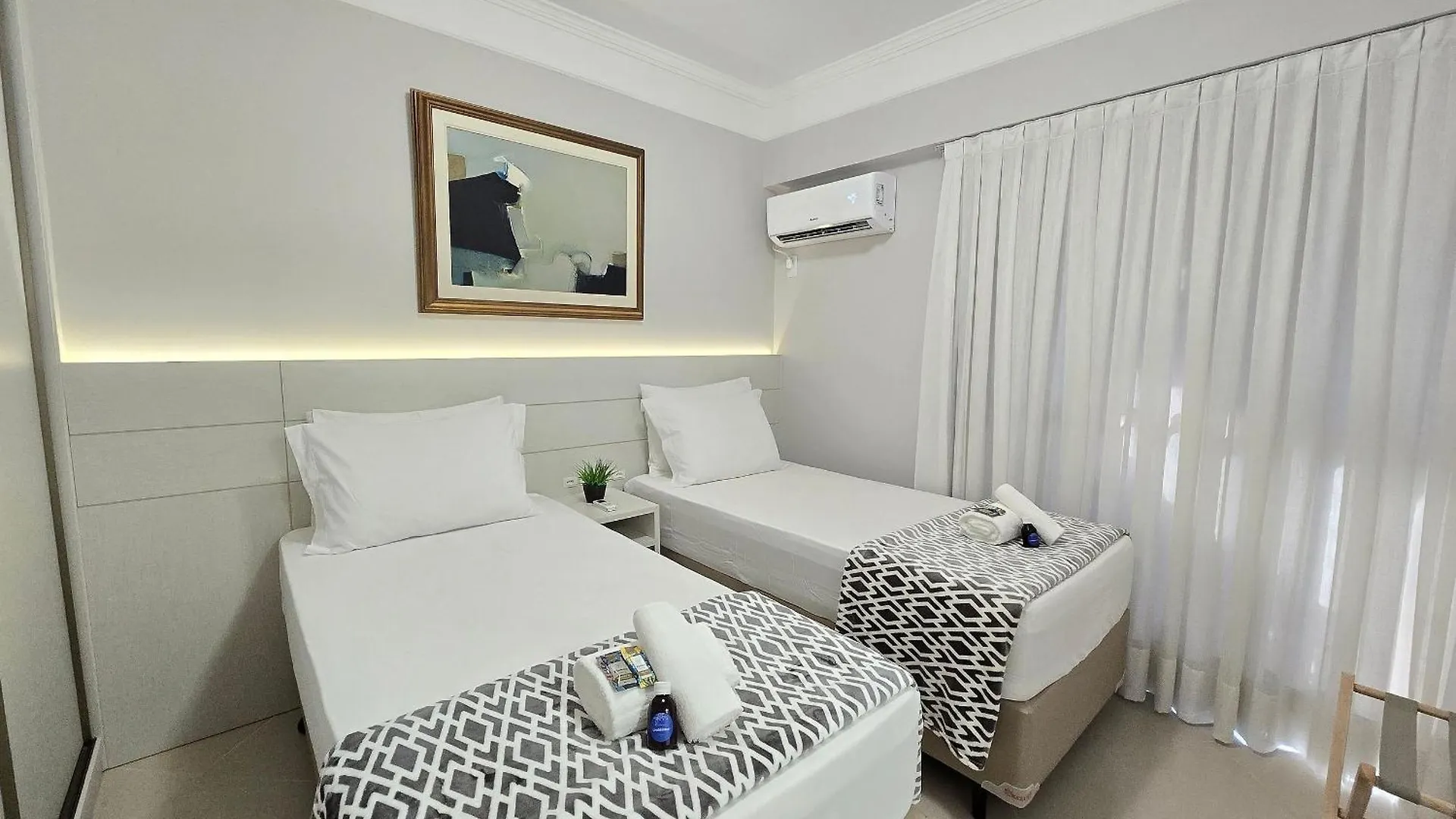 Costa Sul Apartamentos Centro Bc/Piscina/Jacuzzi/Garagem Balneário Camboriú 0*,